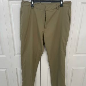 Underarmor khakis 36x30